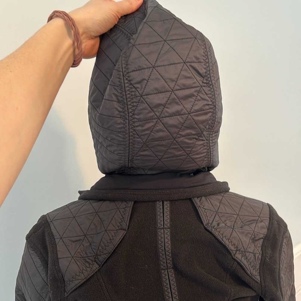Lululemon Fleecy Keen Jacket Black Size 4 Fleece Activewear Outerwear Workout - Picture 9 of 11